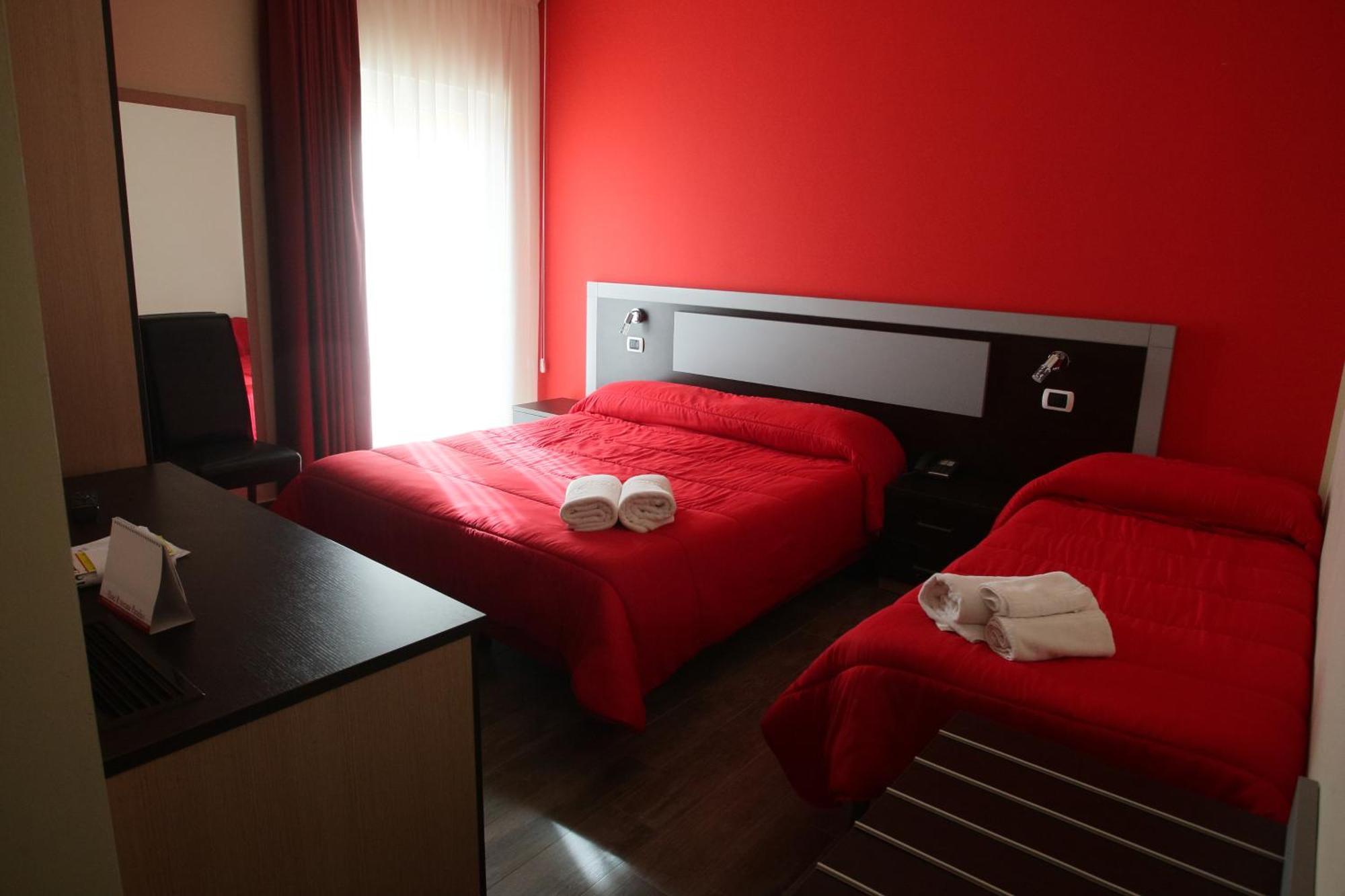 Hotel Paradiso Falerna Buitenkant foto