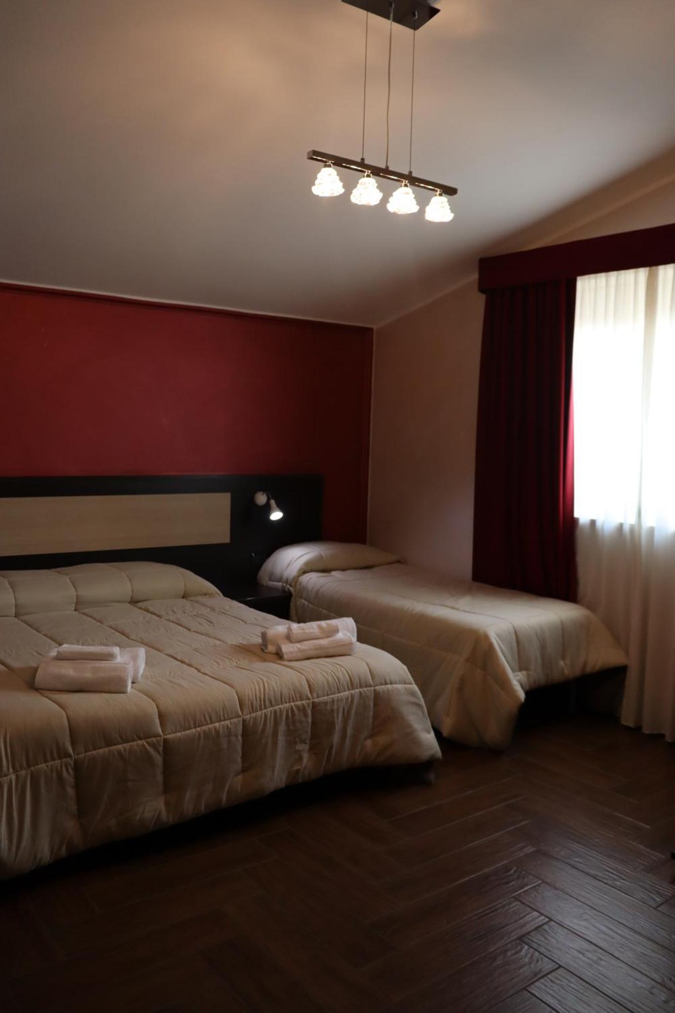 Hotel Paradiso Falerna Buitenkant foto